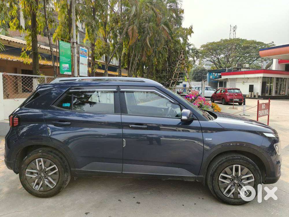Hyundai Venue 1.0 S (o) Turbo Dct, 2023, Petrol