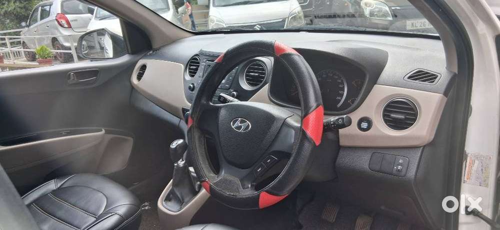 Hyundai Grand I10 Sportz, 2014, Petrol