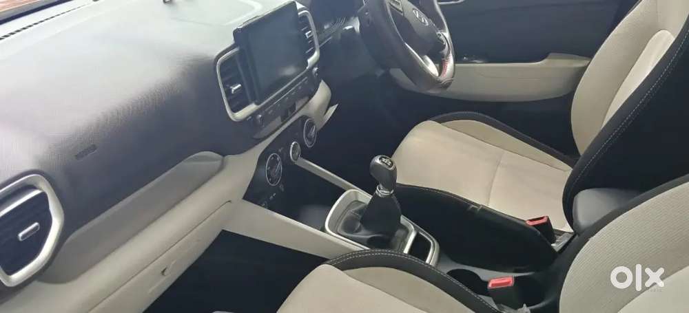 Hyundai Venue 1.2 S 2023 Petrol Manual