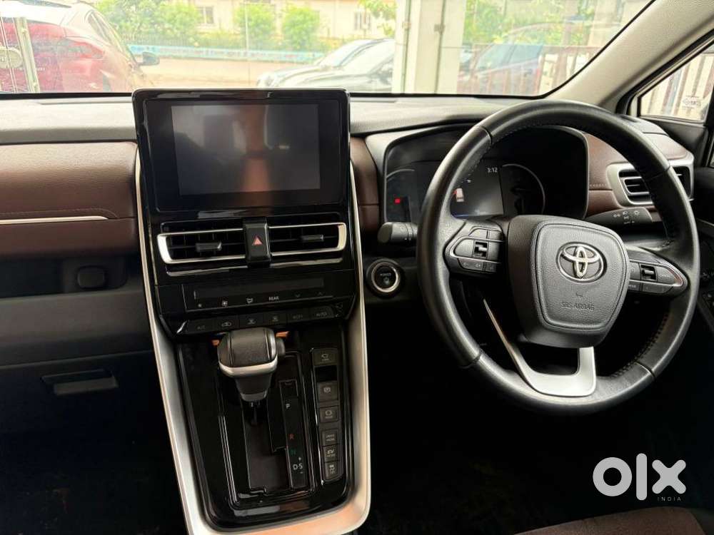 Toyota Innova Hycross 2.0 Vx Hybrid 7 Str, 2023, Petrol