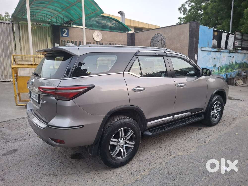 Toyota Fortuner [2021-ongoing] 2.7 2wd Petrol At, 2023, Petrol