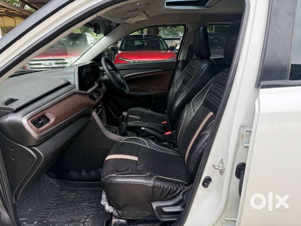 Maruti Suzuki Brezza 1.5 Zxi At Smart Hybrid, 2022, Petrol