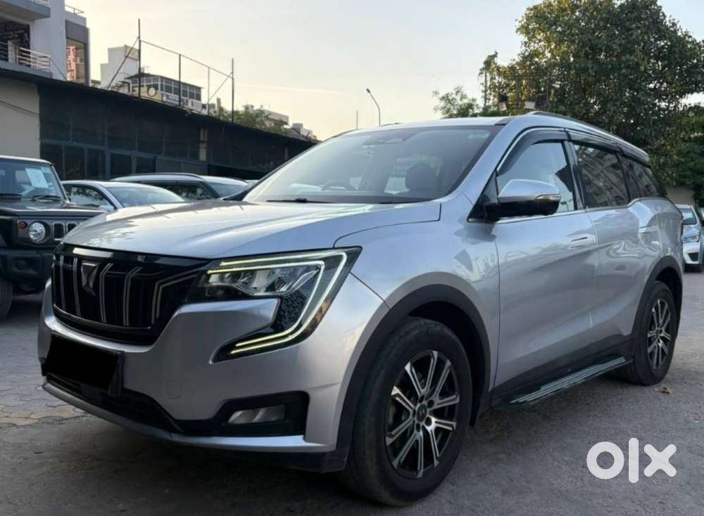 Mahindra Xuv700 Ax7l 6 Str At, 2023, Petrol