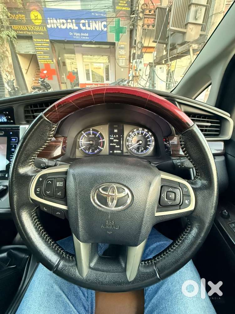 Toyota Innova Crysta 2017
