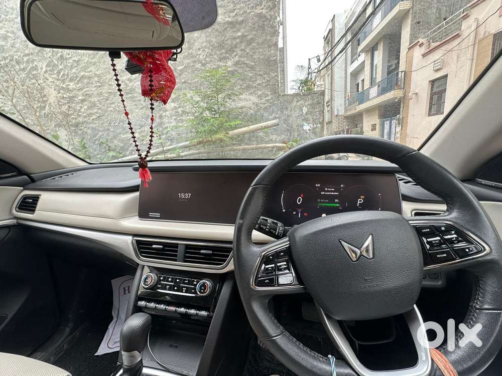 Mahindra Xuv700 Ax7l Diesel 2025