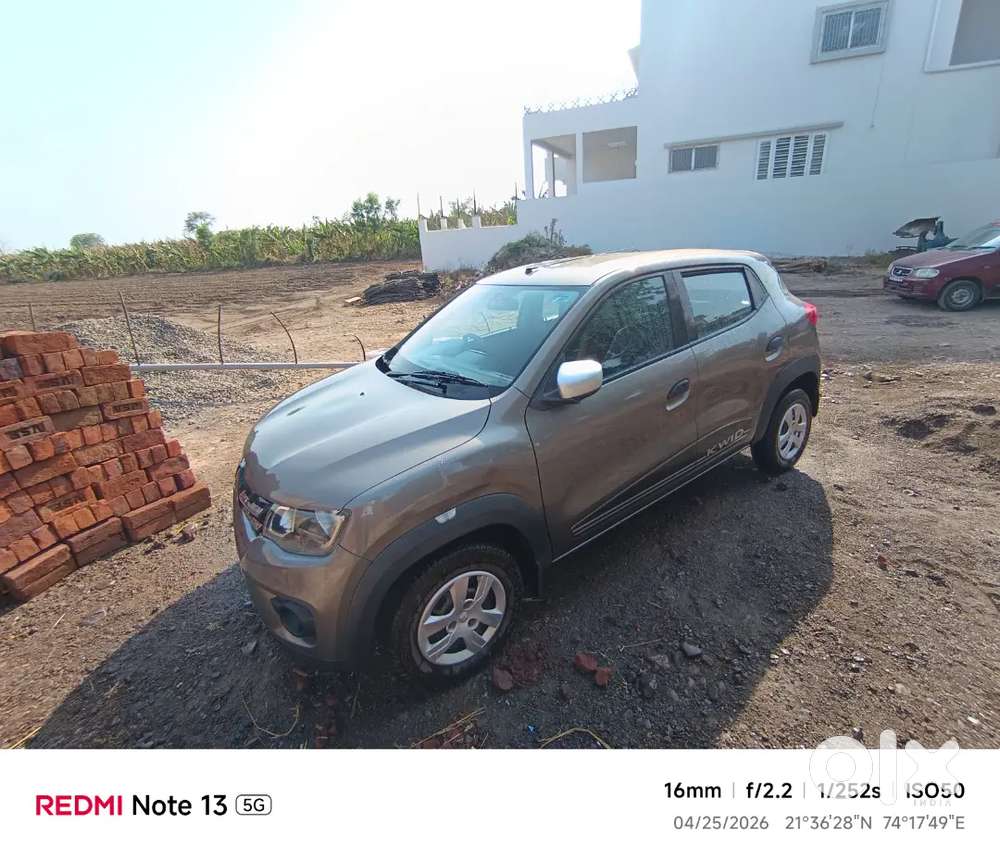 The Renault Kwid Rxt 1.0 Sce Is