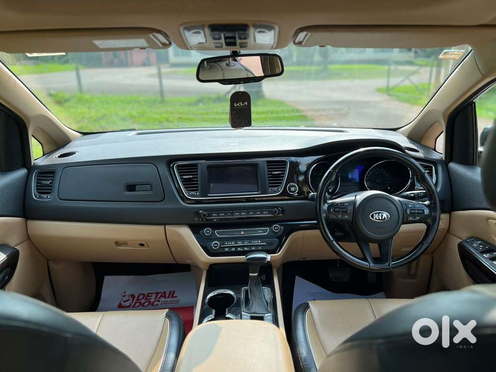 Kia Carnival Premium, 2021, Diesel