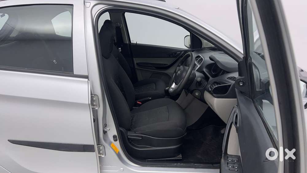 Tata Tiago 1.2 Revotron Xt, 2017, Petrol