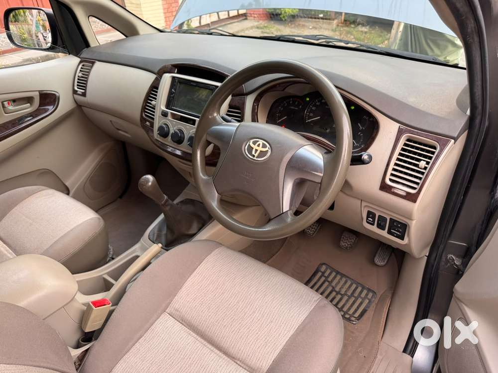Toyota Innova 2.5 Gx 7 Seater Bs Iv, 2014, Diesel