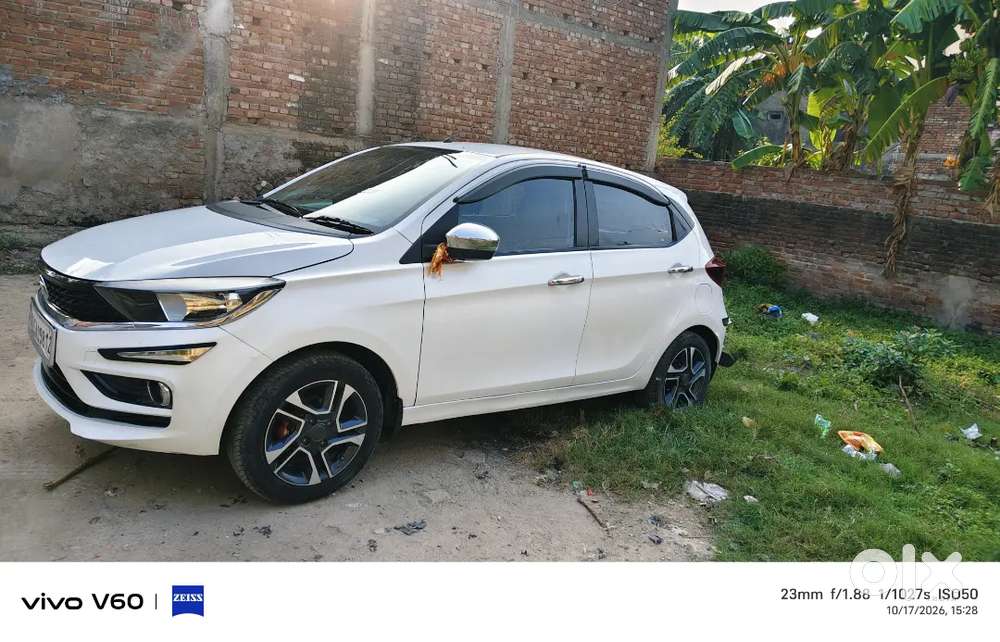 Tata Tiyago Top Model Zxi