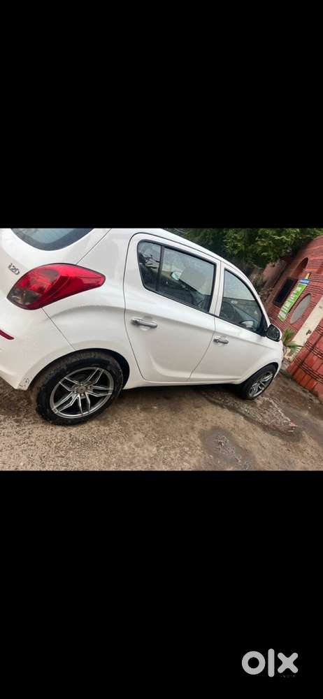 Hyundai I20 2012 Petrol 90000 Km Driven