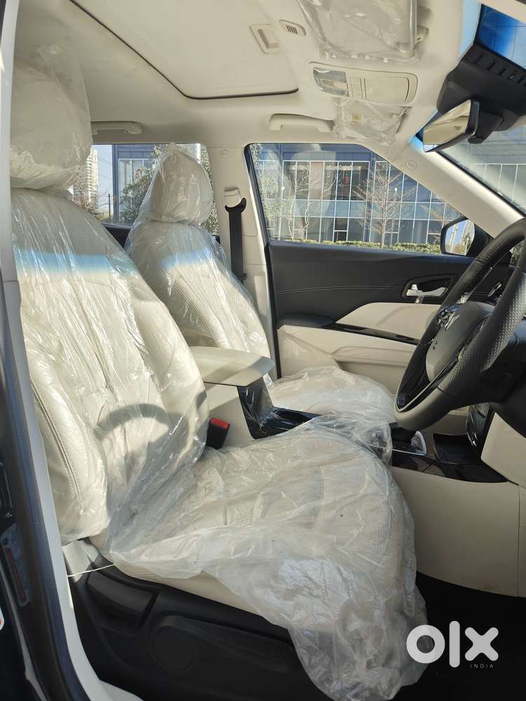 Mahindra Xuv 3xo Ax7l 1.2 Petrol At (pg), 2024, Petrol