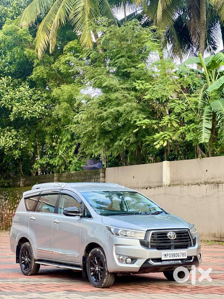 Toyota Innova Crysta 2.4 V, 2016, Diesel