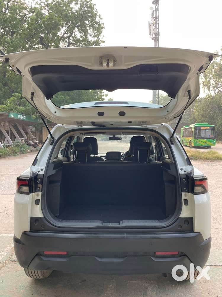 Maruti Suzuki Brezza 1.5 Vxi Smart Hybrid, 2022, Petrol