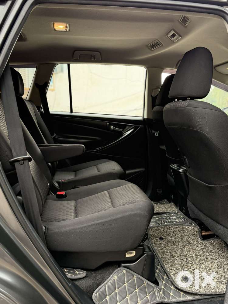 Toyota Innova Crysta [2020-ongoing] 2.4 Gx 7 Str, 2021, Diesel