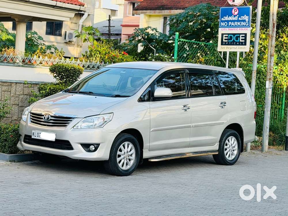 Toyota Innova [ ] 2.5 V Diesel 7 Str, 2013, Diesel
