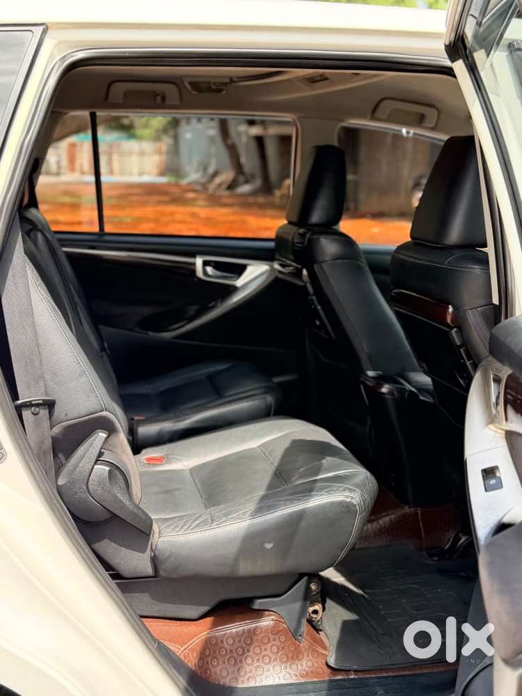 Toyota Innova Crysta Zx 2.4 Diesel 7 Seater, 2016, Diesel