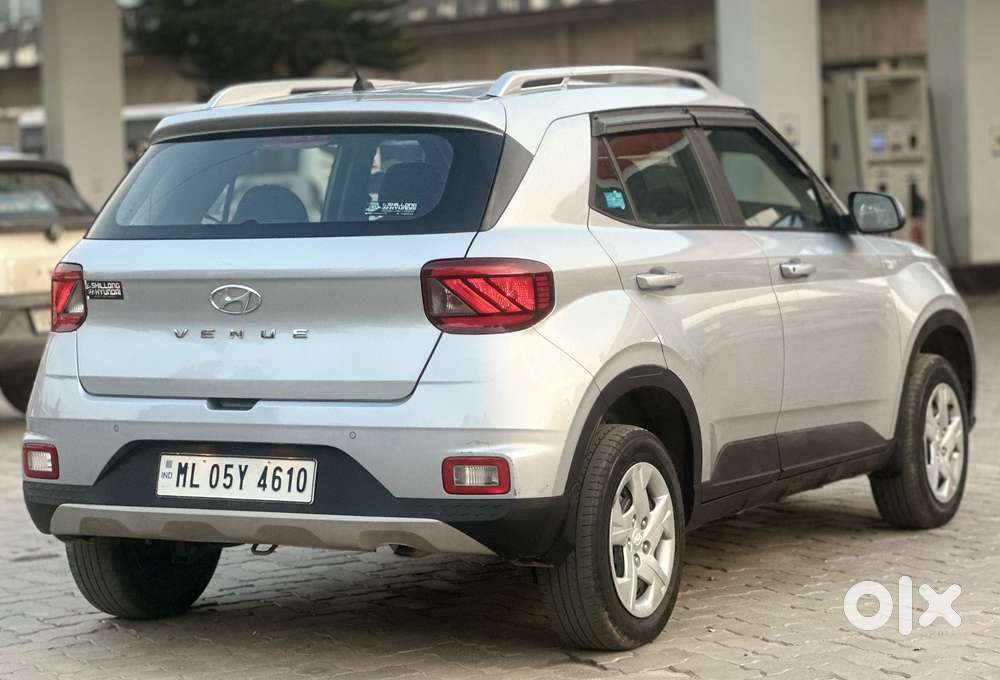 Hyundai Venue S 1.2 Petrol, 2022, Petrol
