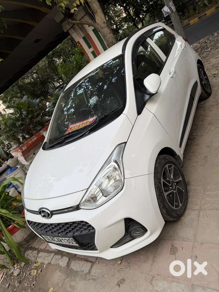 Hyundai Grand I10 At Sportz, 2017, Petrol