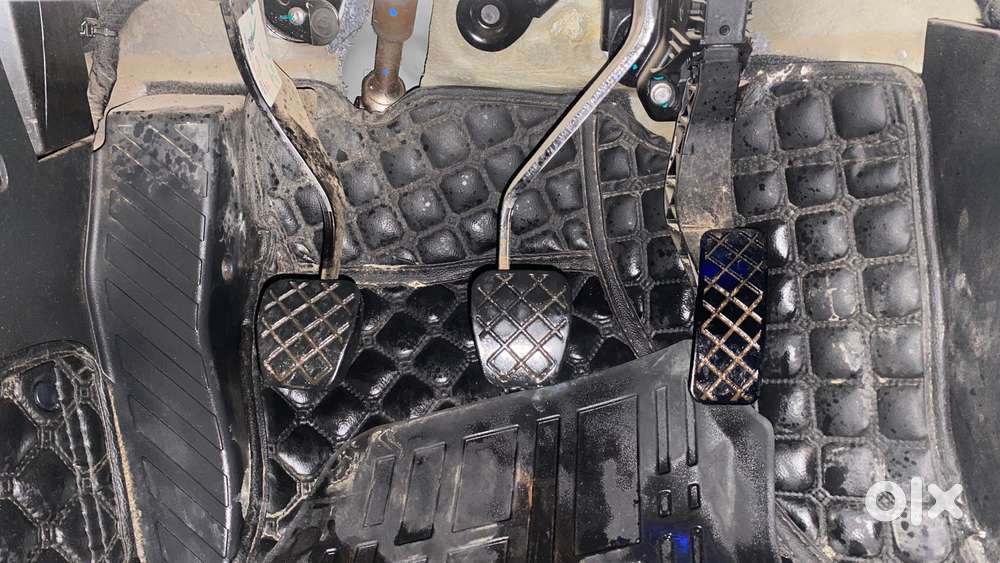 Skoda Slavia Style 1.0l Tsi Mt, 2023, Petrol