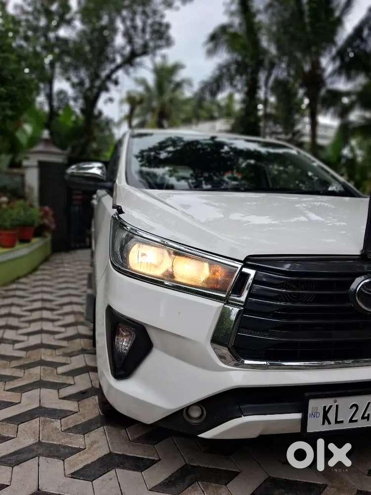 Toyota Innova Crysta 2016