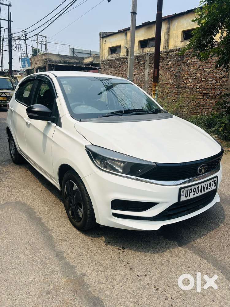 Tata Tiago 1.2 Revotron Xt (o), 2025, Petrol