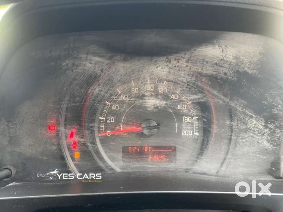 Maruti Suzuki Swift Lxi Optional-o, 2022, Petrol
