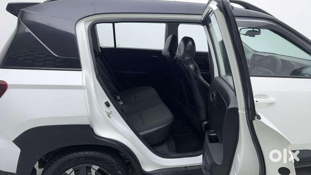 Hyundai Exter Sx (o) Connect 1.2 Amt Dual Tone, 2024, Petrol