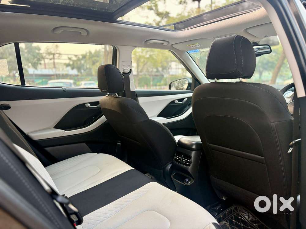 Hyundai Creta Sx Petrol Mt, 2023, Petrol