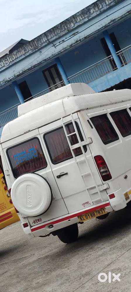 Force Motors Trax Cruiser 2011