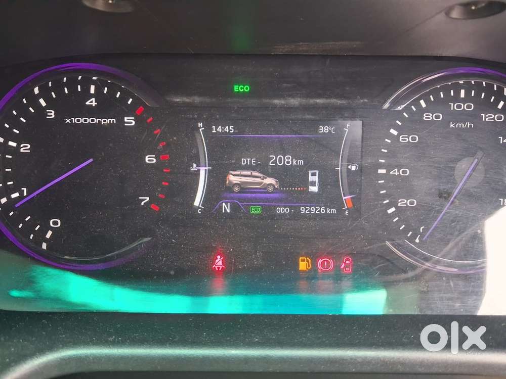 Mahindra Marazzo