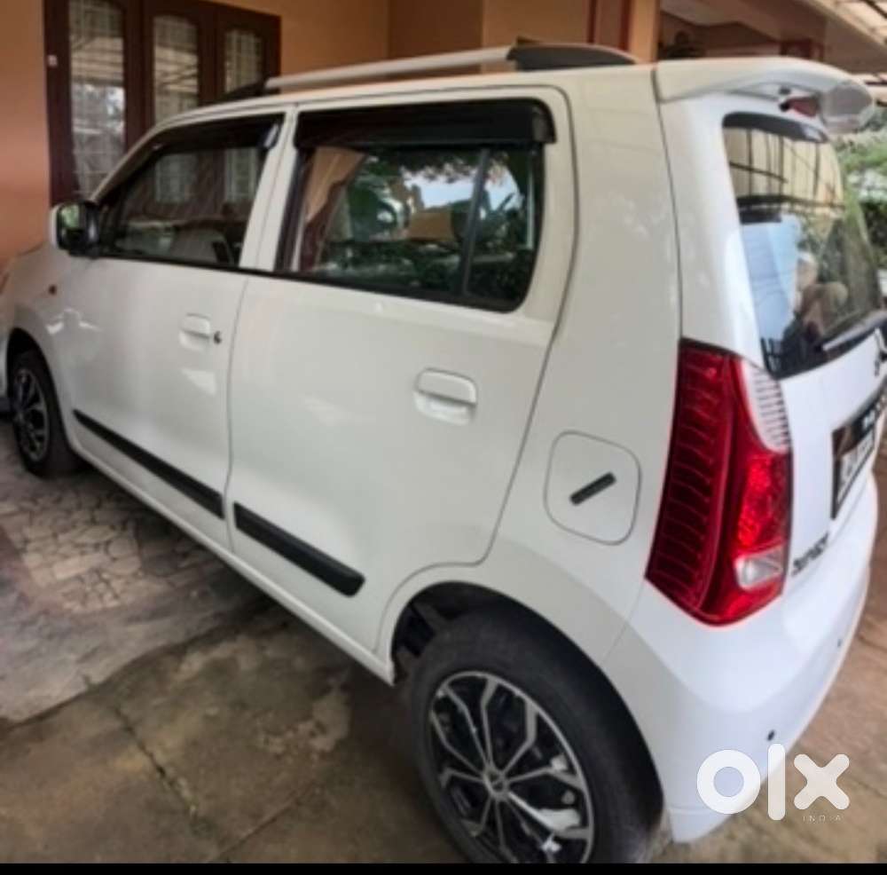 2017 Suzuki Wagon R Petrol Automatic , White, Lady Driven, 22,141 Kms