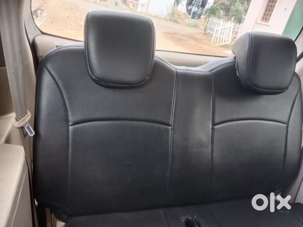 Maruti Suzuki Ertiga 2013