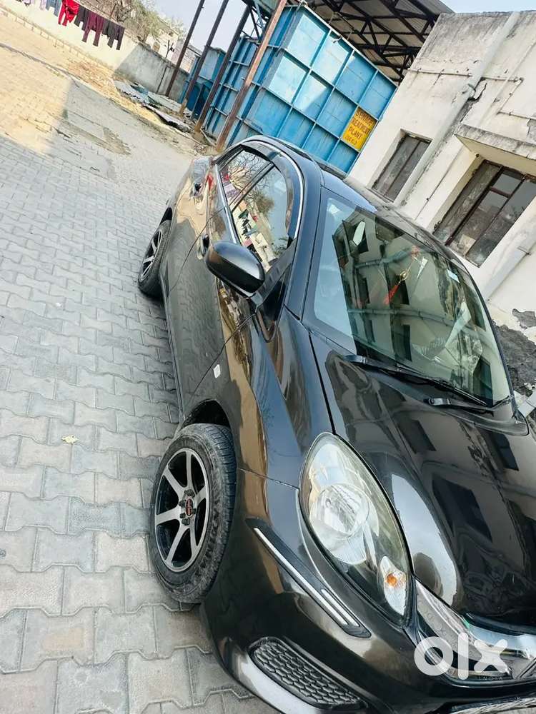 Honda Amaze Variant 2015