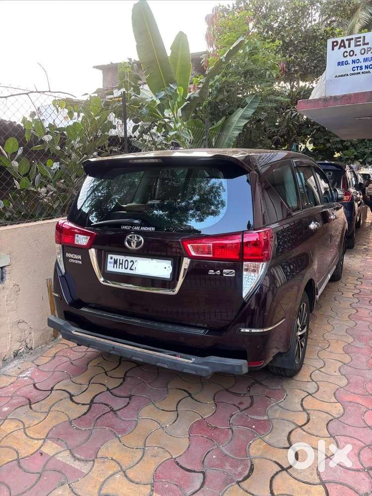 Toyota Innova Crysta 2022