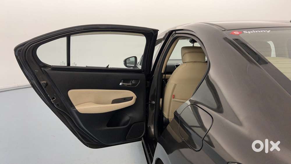 Honda City 1.5 V Mt, 2023, Petrol