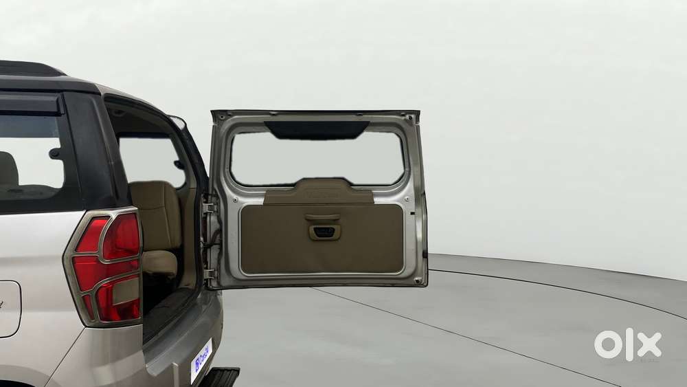 Mahindra Tuv 300 Mhawk100 T8, 2018, Diesel