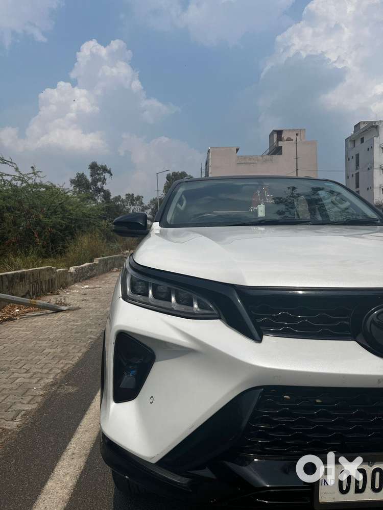 Toyota Fortuner Legender 4x2 At 2.8, 2024, Diesel