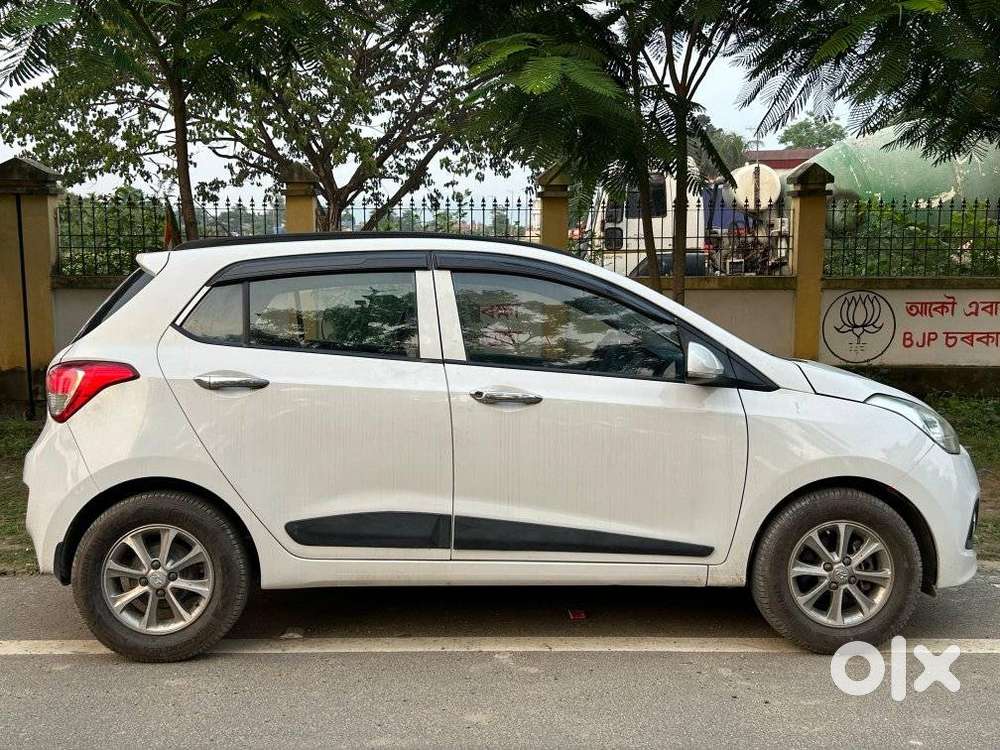 Hyundai Grand I10 Sportz, 2016, Petrol