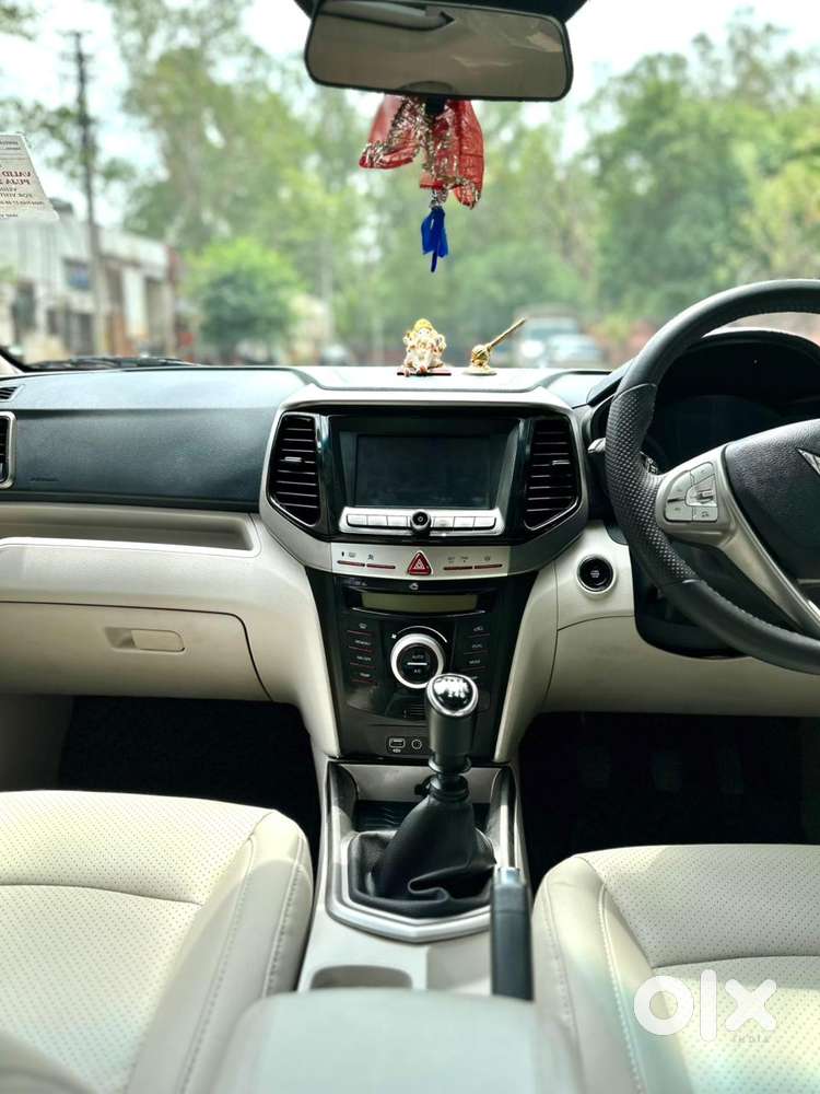 Mahindra Xuv300 W8 Option Dual Tone Diesel, 2023, Diesel