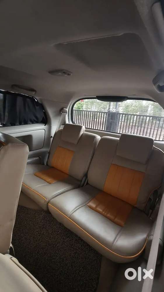 Toyota Innova 2011