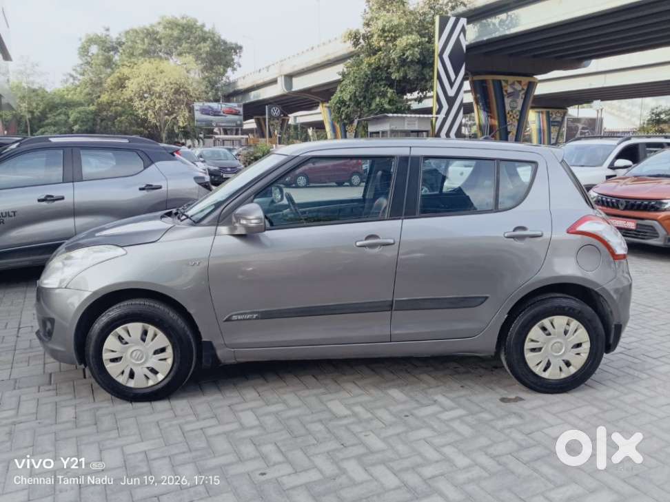 Maruti Suzuki Swift Vxi, 2012, Petrol