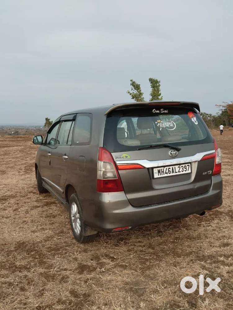 Toyota Innova 2015 Diesel 85000 Km Driven