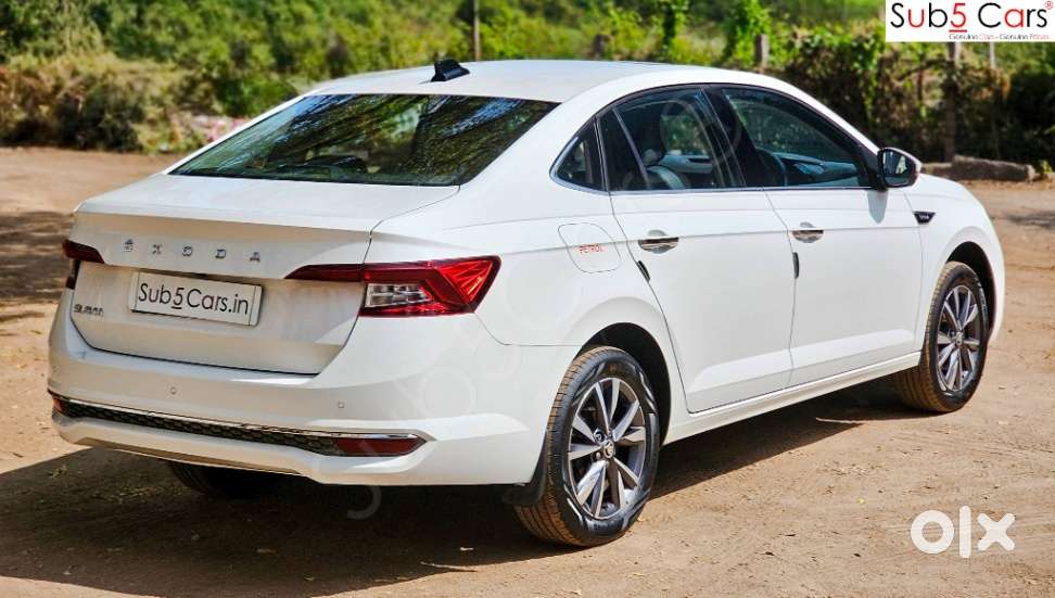 Skoda Slavia 1.0 Tsi Style At, 2023, Petrol