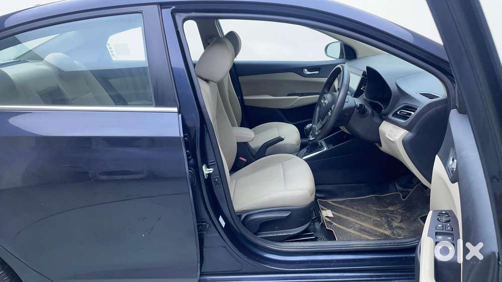 Hyundai Verna 1.5 Sx Ivt, 2022, Petrol