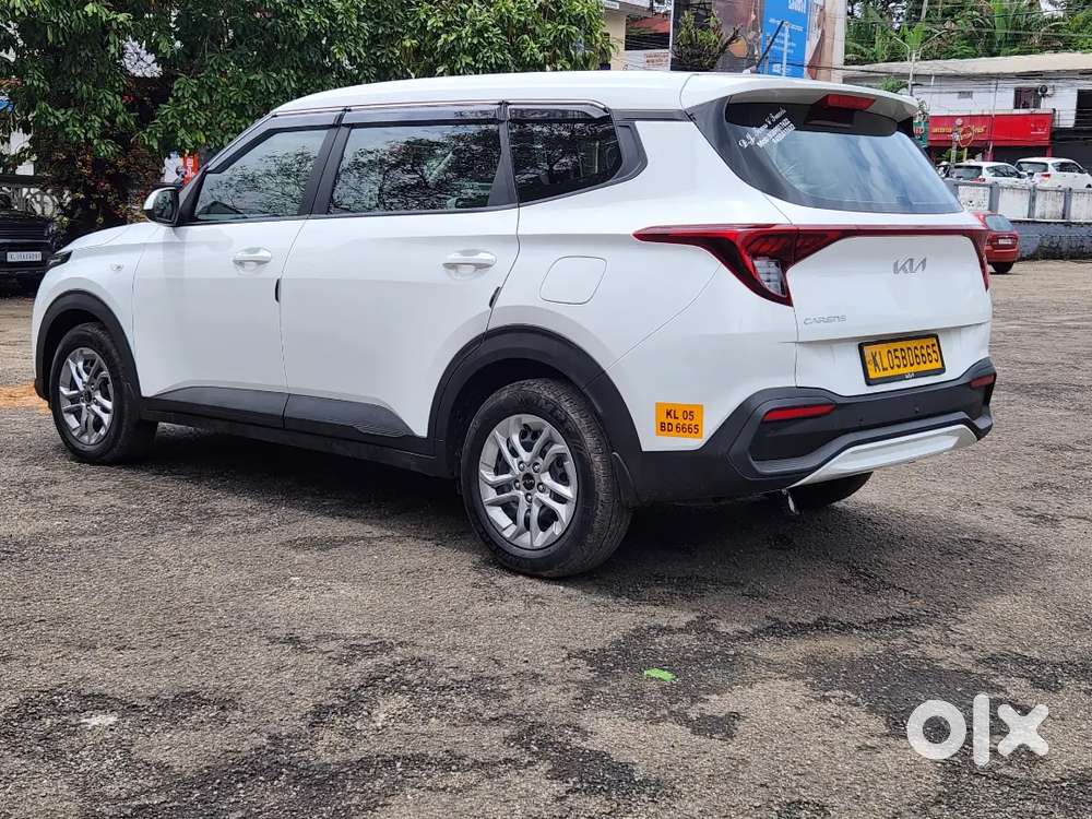 Kia Carens 2025 Diesel 6200 Km Driven