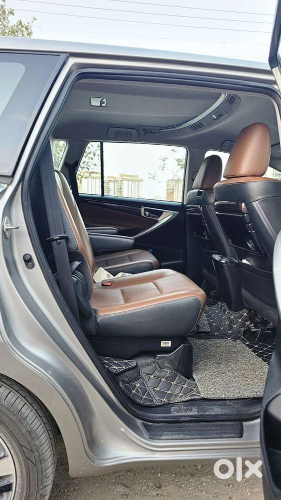 Toyota Innova Crysta
