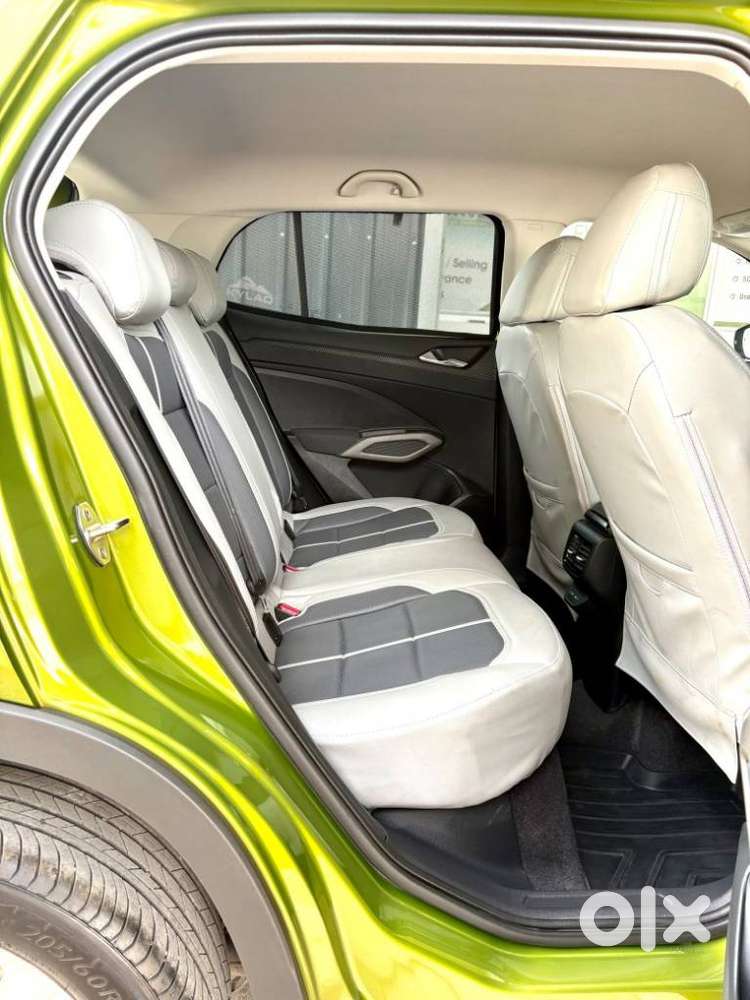 Skoda Kylaq Signature At, 2025, Petrol