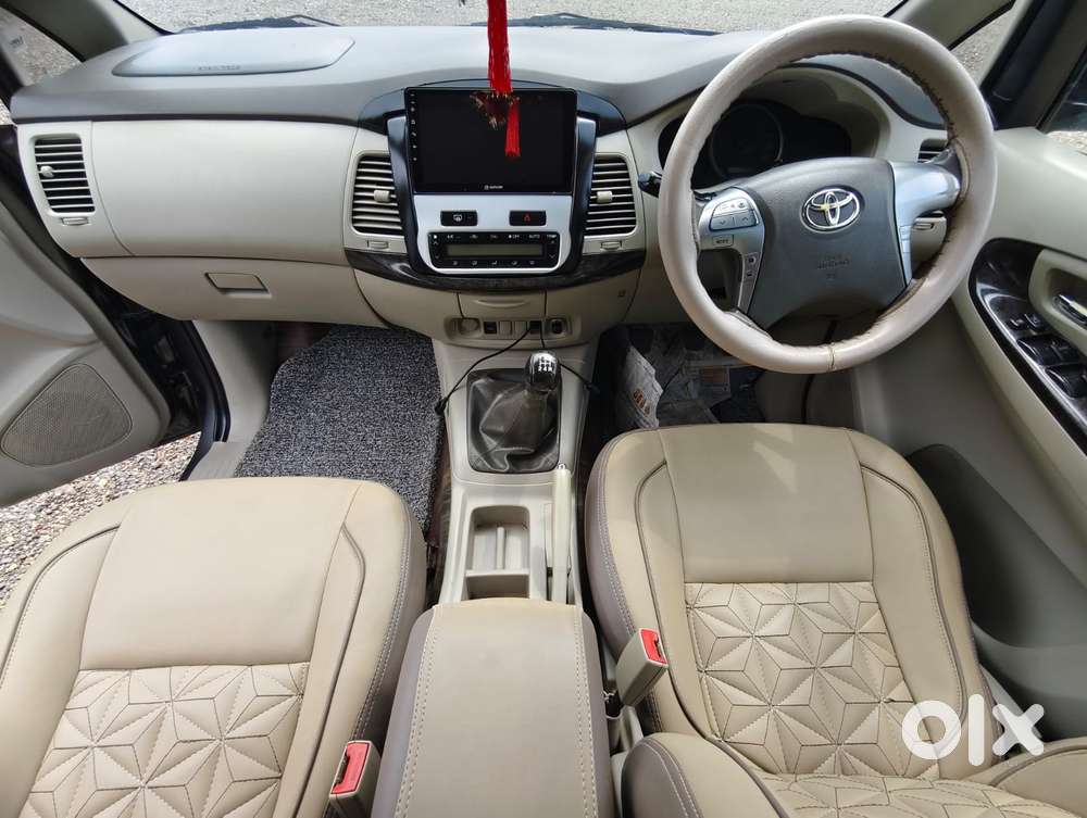 Toyota Innova 2.5 Zx 7 Str Bs-iv, 2014, Diesel