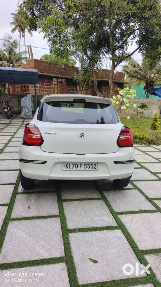 Maruti Suzuki Swift Amt Vxi, 2020, Petrol